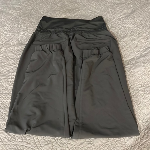 ATHLETA Joggers - Picture 2 of 3